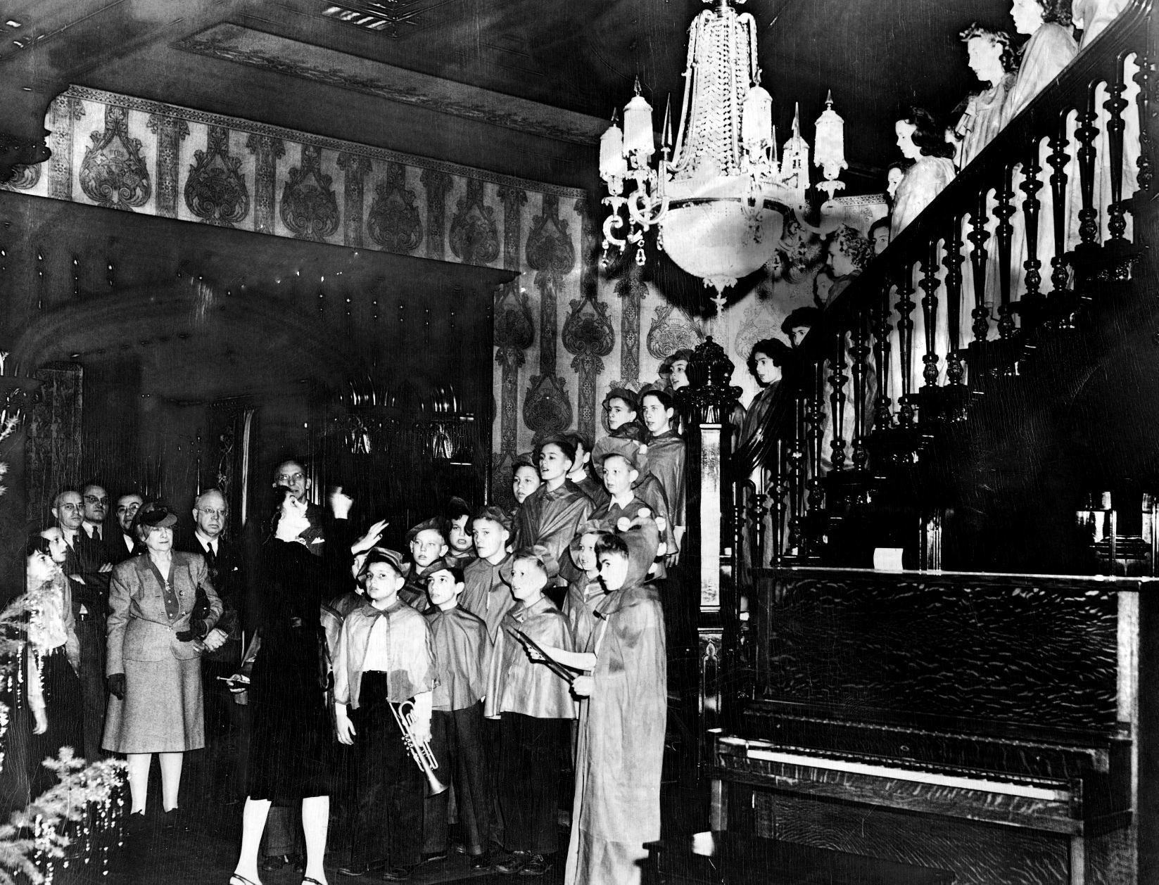 Carols as Joslyn Castle
